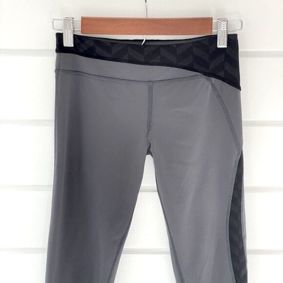 Ivivva Girl’s Elastic Waist Athletic Yoga Leggings Size 12 Grey Black - Picture 4 of 16